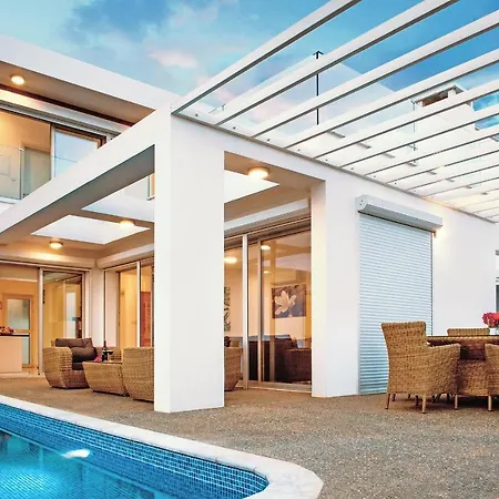 Fortuna * Ajía Nápa